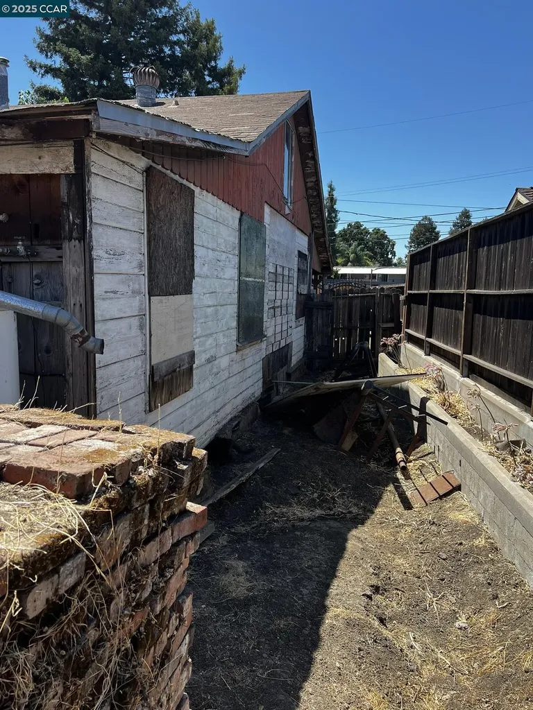 1110 Eureka Lane Concord CA 94520