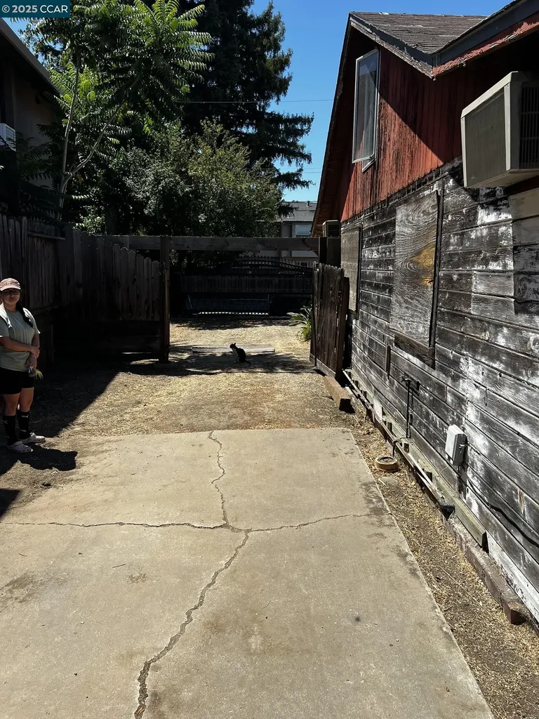 1110 Eureka Lane Concord CA 94520