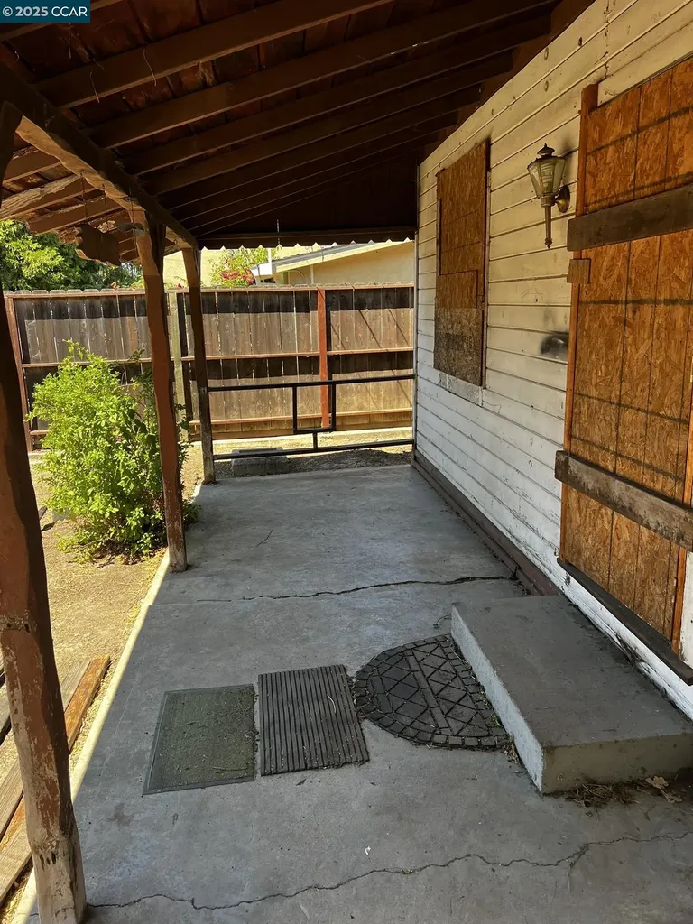 1110 Eureka Lane Concord CA 94520