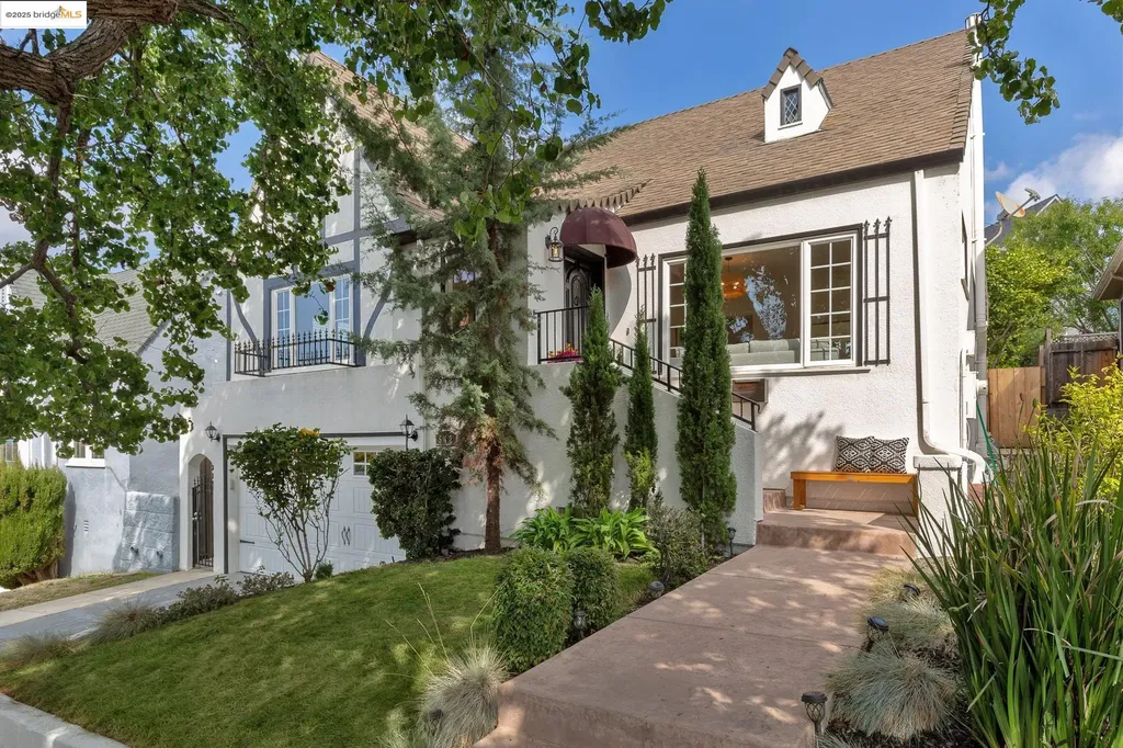 Oakland CA, 542 Midcrest Road