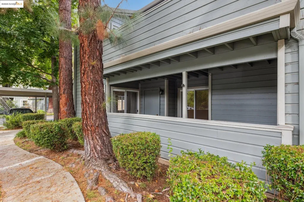 760 Canyon Oaks Drive Oakland CA 94605