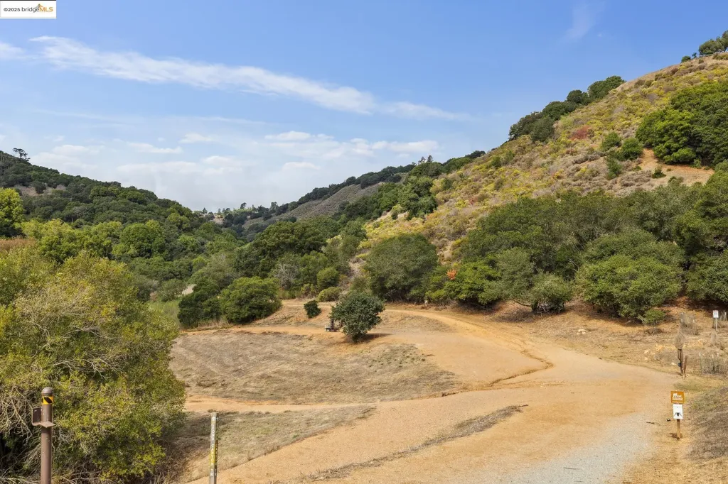 760 Canyon Oaks Drive Oakland CA 94605