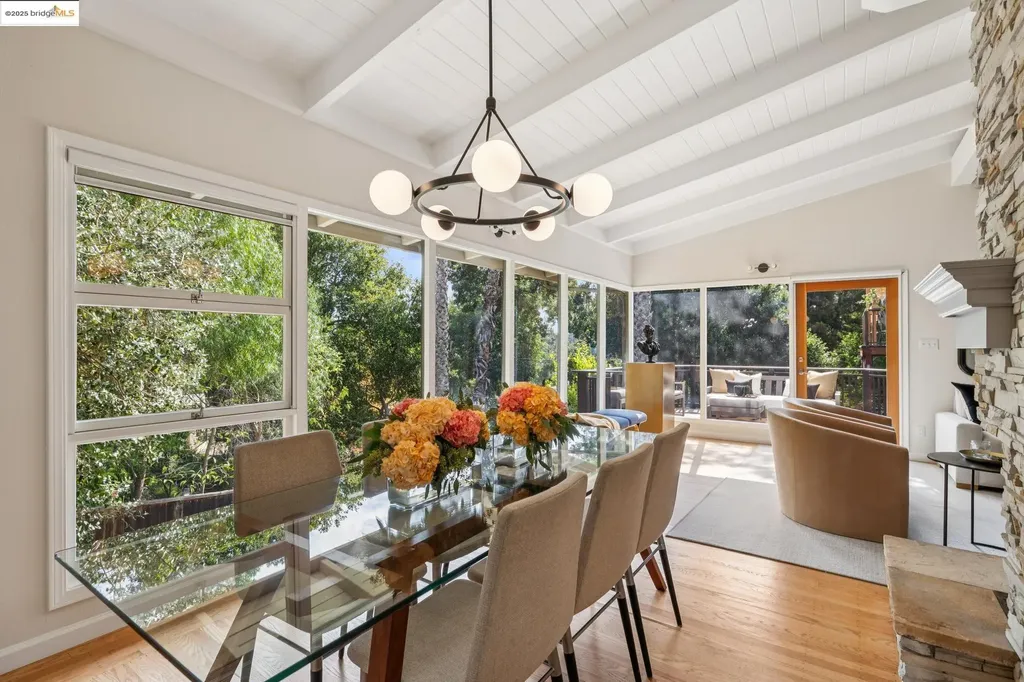 1297 Sunnyhills Road Oakland CA 94610
