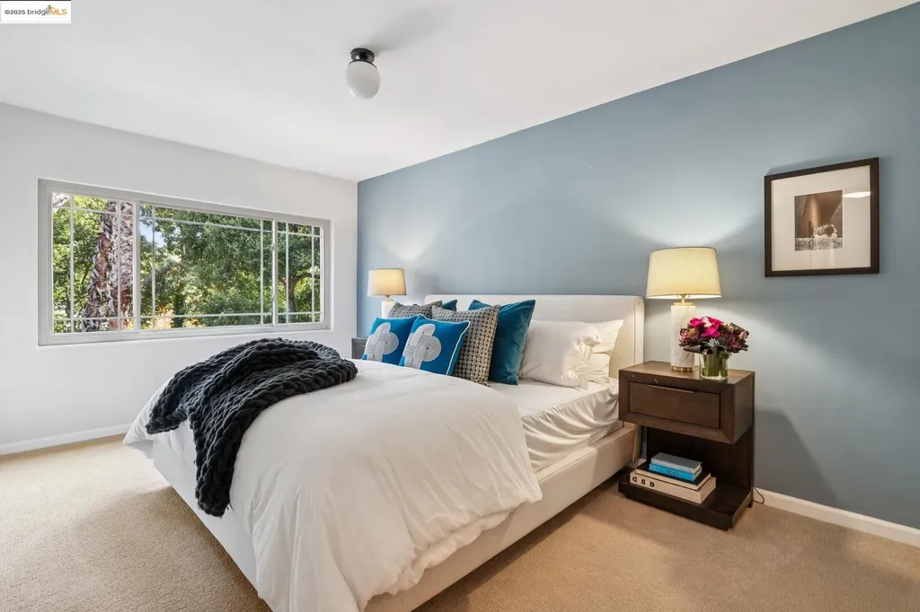 1297 Sunnyhills Road Oakland CA 94610