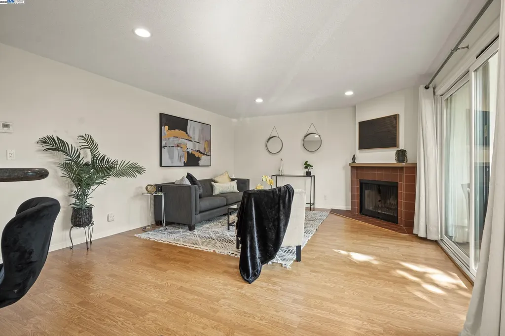 21071 Gary Drive Hayward CA 94546