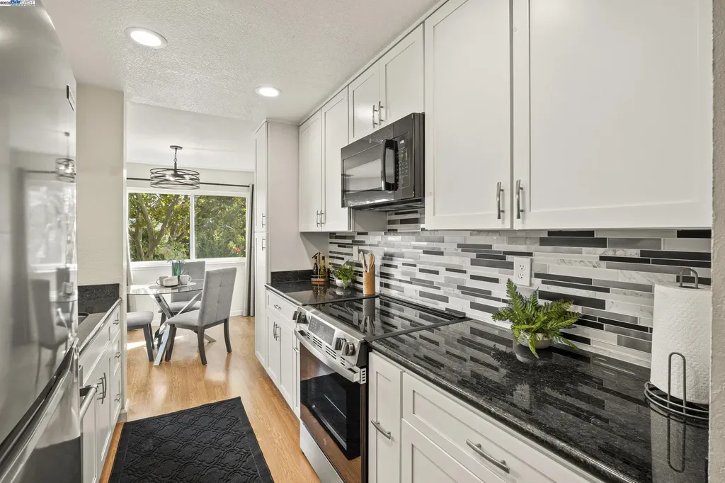 21071 Gary Drive Hayward CA 94546
