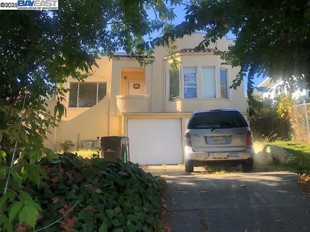 2123 High Street Oakland CA 94601
