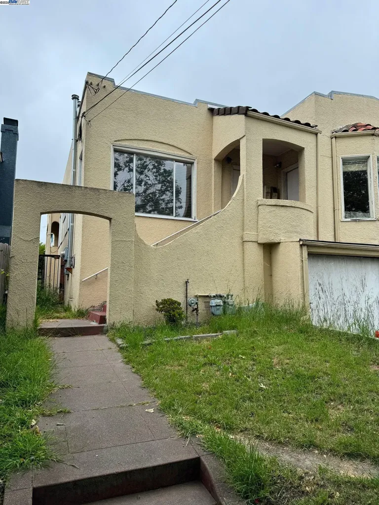 2123 High Street Oakland CA 94601