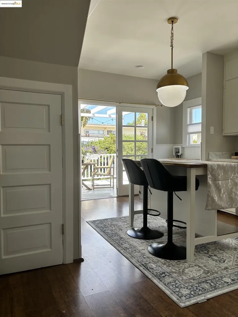 2628 School Street Oakland CA 94602