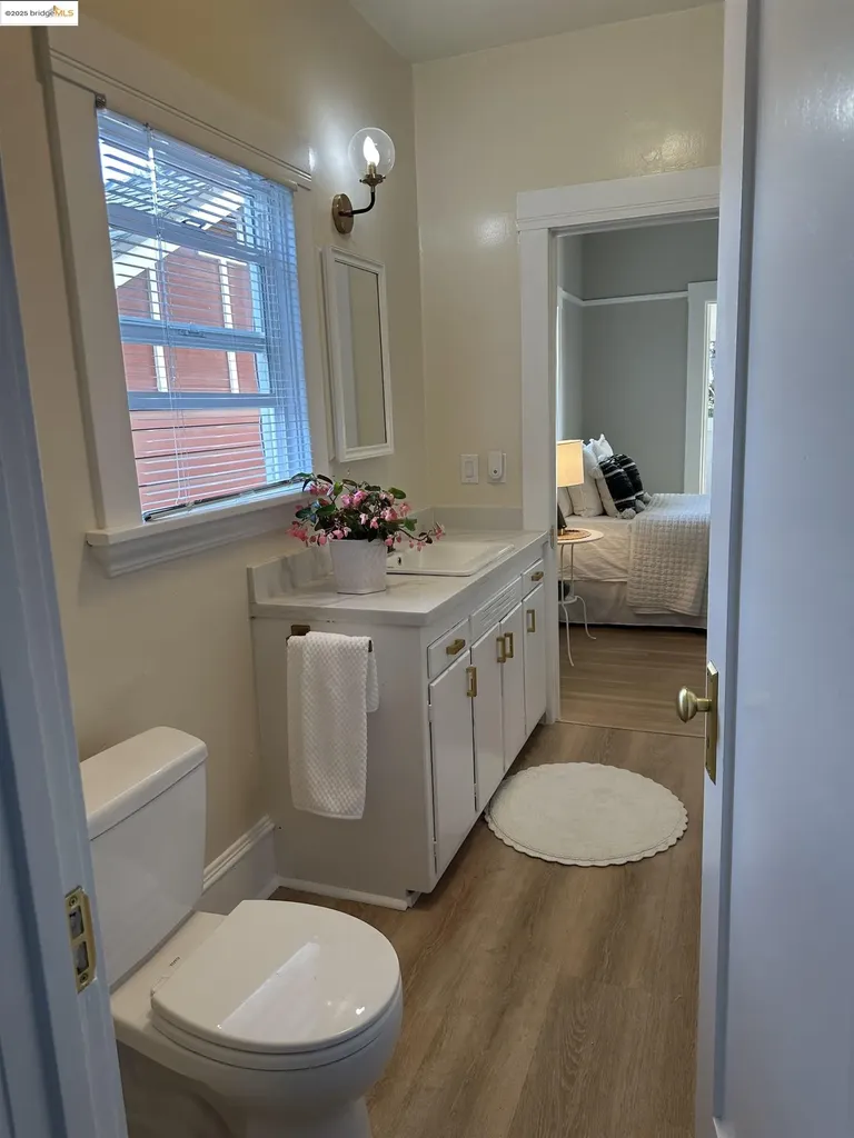 2628 School Street Oakland CA 94602