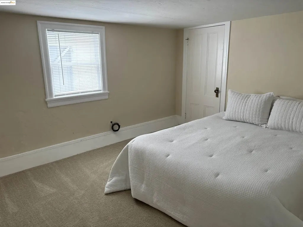 2628 School Street Oakland CA 94602