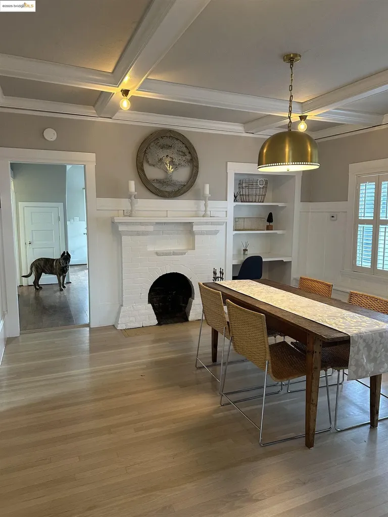 2628 School Street Oakland CA 94602