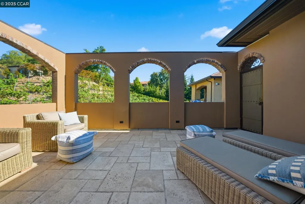 8 Quiet Country Lane Danville CA 94526