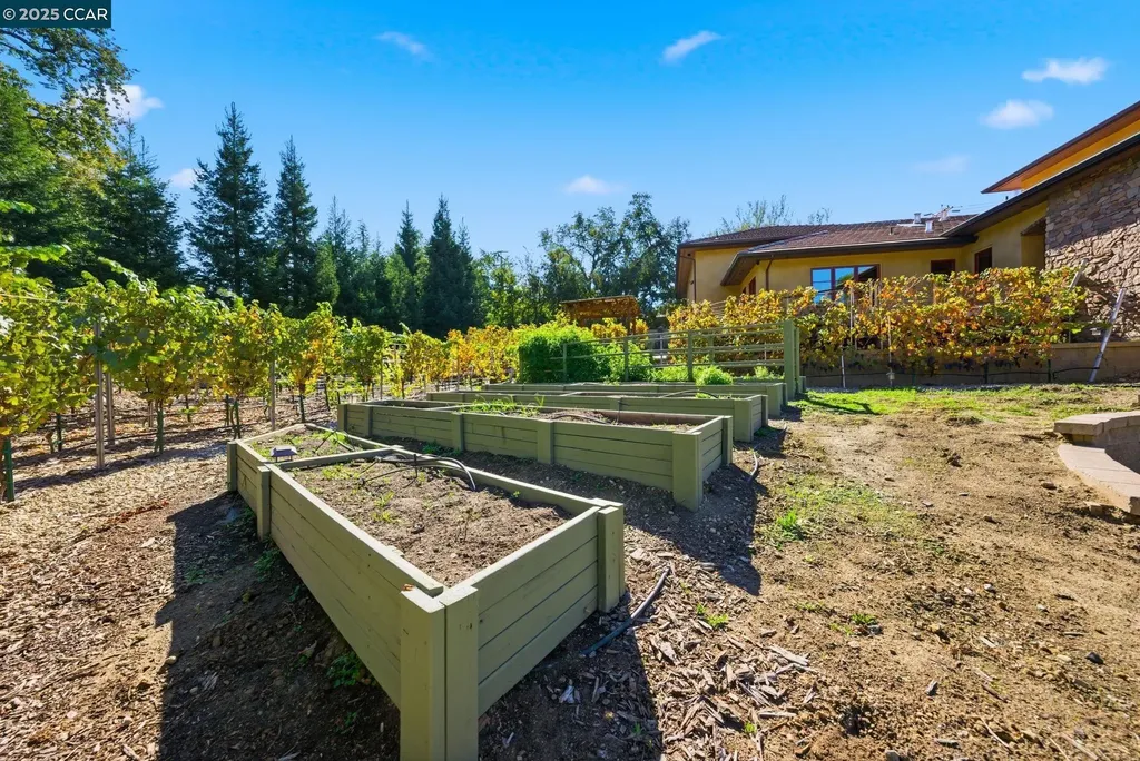 8 Quiet Country Lane Danville CA 94526