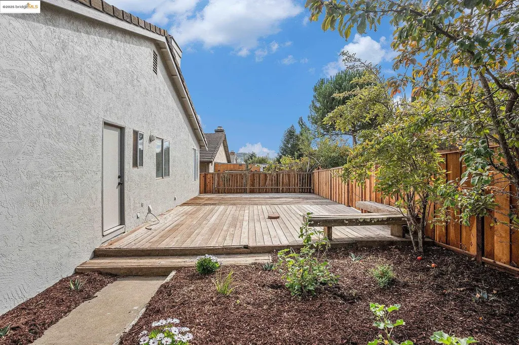 5470 Lenora Road Richmond CA 94803