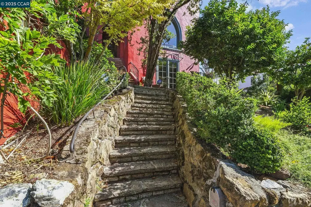 1407 Euclid Avenue Berkeley CA 94708
