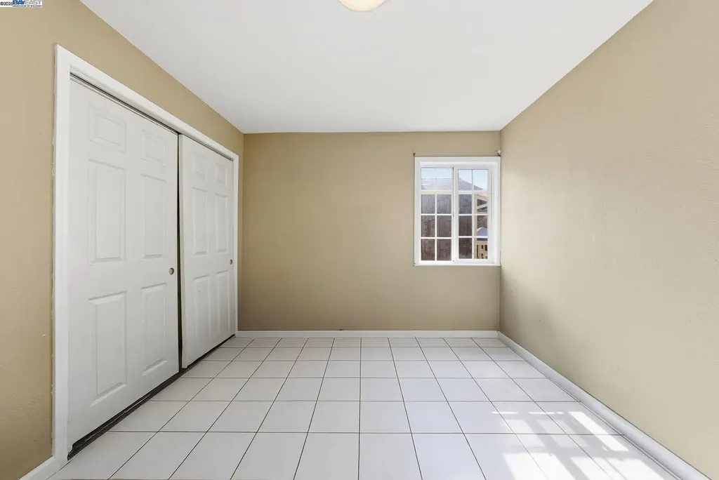 10507 Russet Street Oakland CA 94603