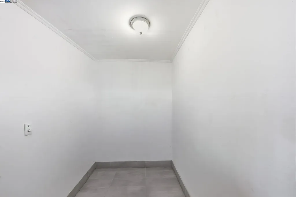 10507 Russet Street Oakland CA 94603