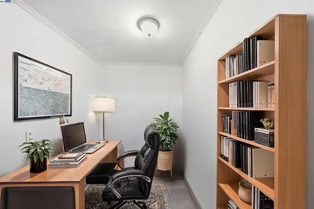 10507 Russet Street Oakland CA 94603