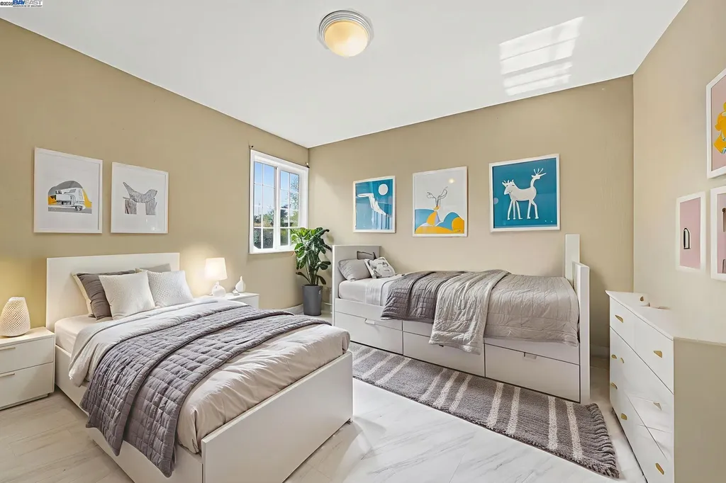 10507 Russet Street Oakland CA 94603