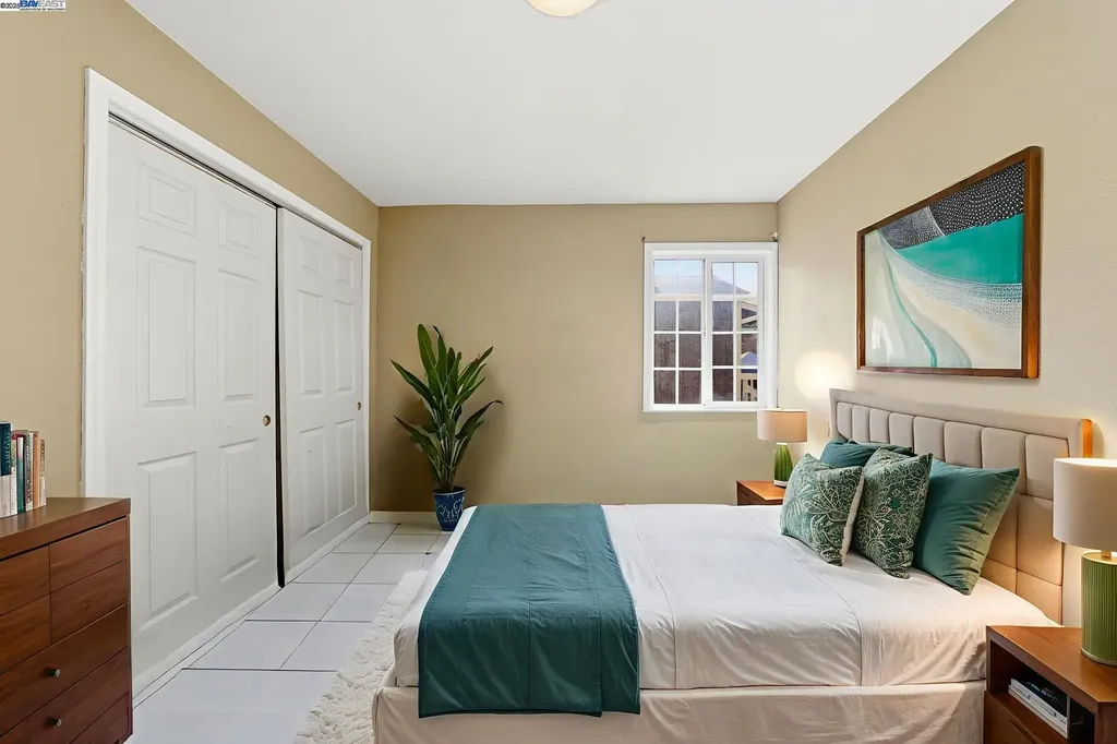 10507 Russet Street Oakland CA 94603