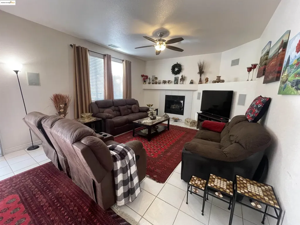 1928 Badger Pass Way Antioch CA 94531