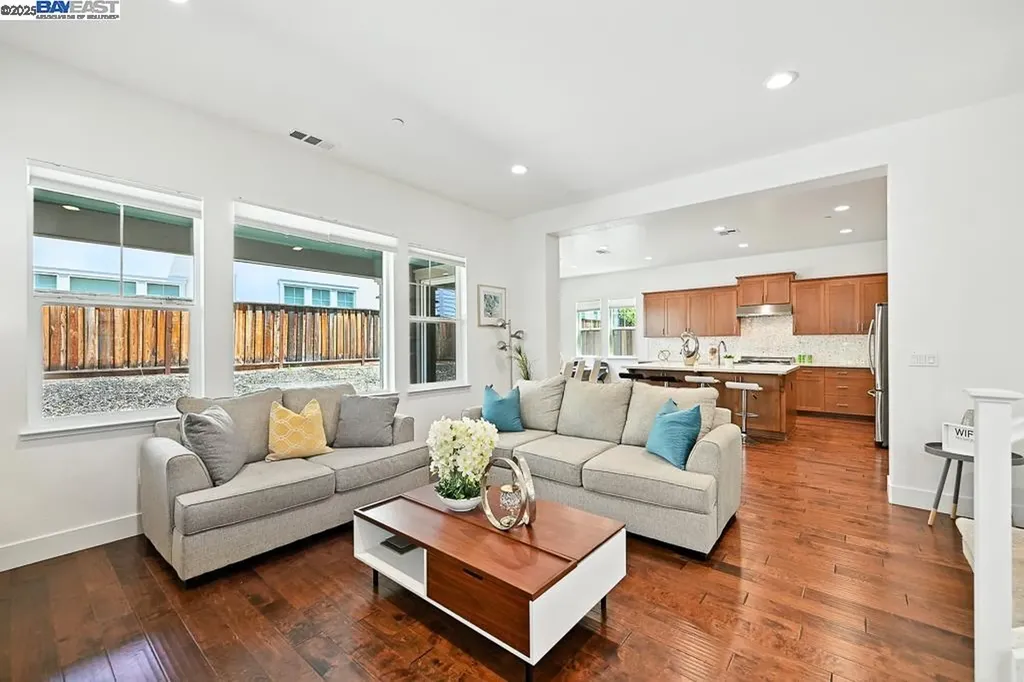 2100 Carbondale Dublin CA 94568