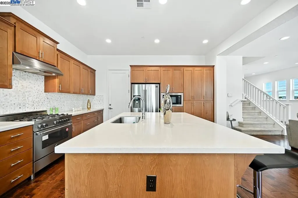 2100 Carbondale Dublin CA 94568