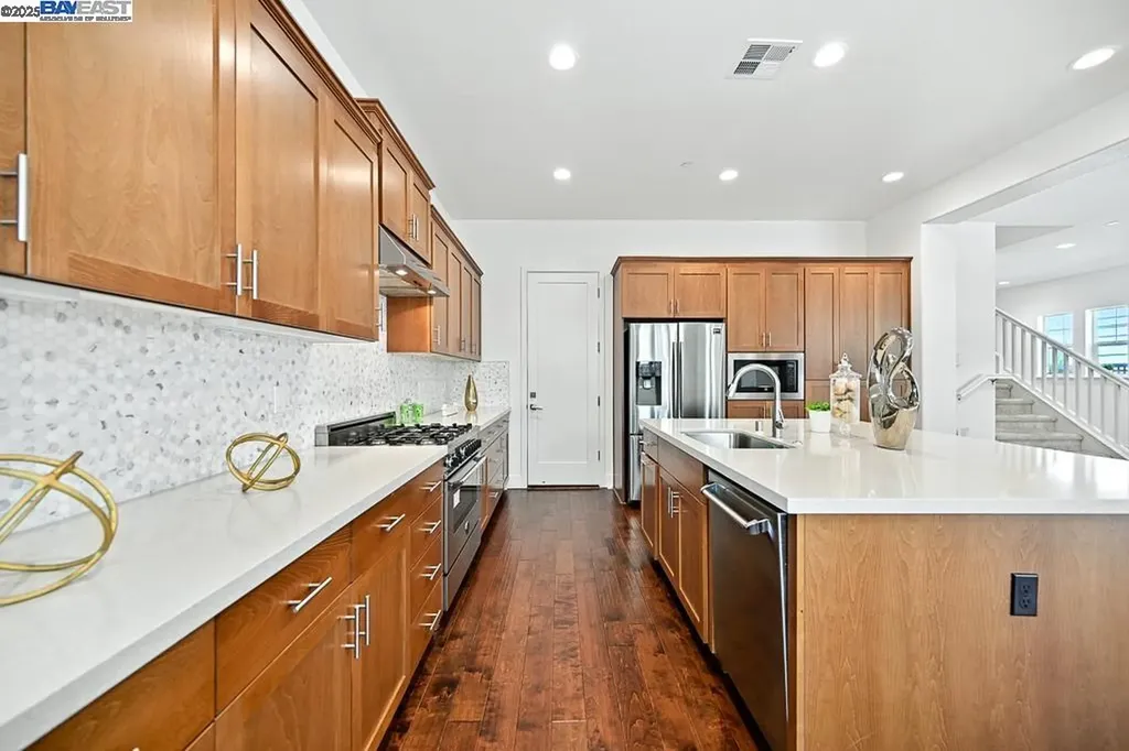 2100 Carbondale Dublin CA 94568