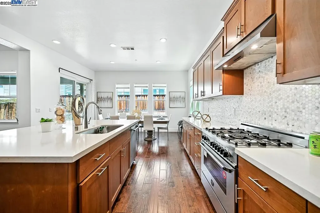 2100 Carbondale Dublin CA 94568