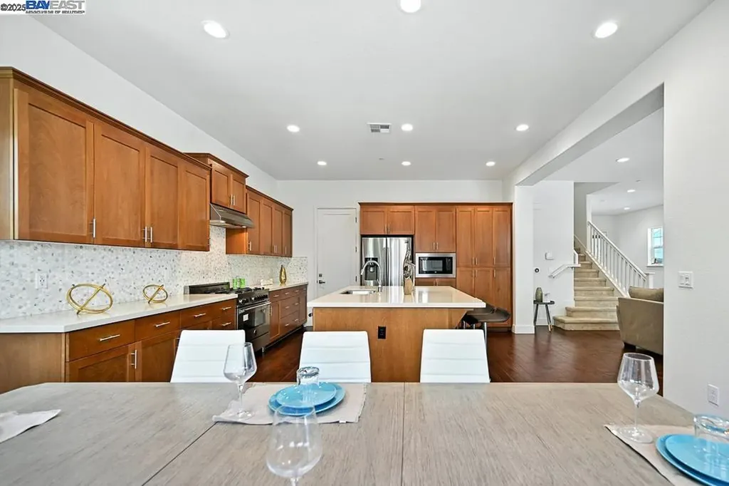 2100 Carbondale Dublin CA 94568