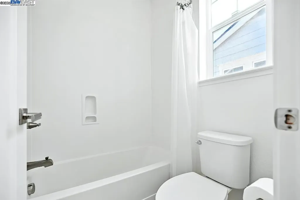 2100 Carbondale Dublin CA 94568