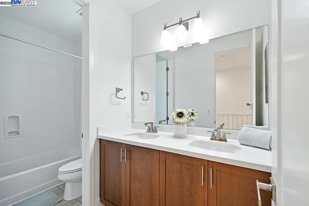 2100 Carbondale Dublin CA 94568