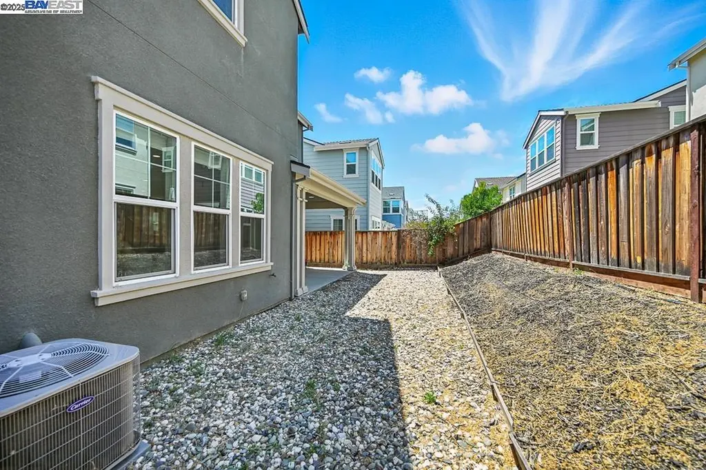 2100 Carbondale Dublin CA 94568