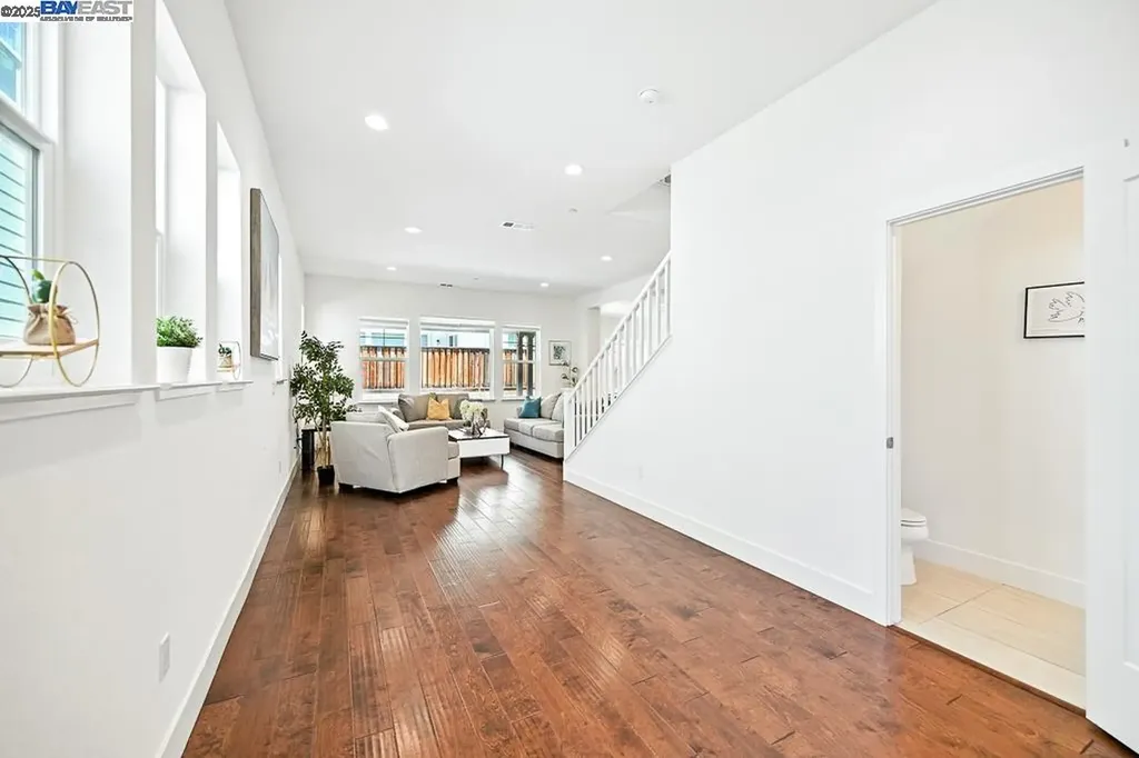 2100 Carbondale Dublin CA 94568