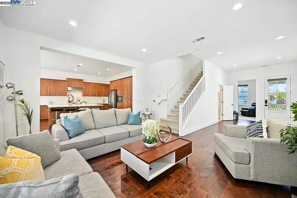 2100 Carbondale Dublin CA 94568