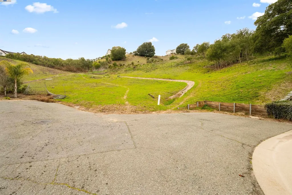 20 Oak Court Orinda CA 94563