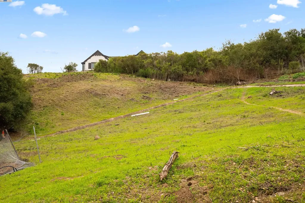 20 Oak Court Orinda CA 94563