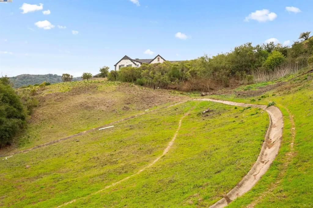 20 Oak Court Orinda CA 94563