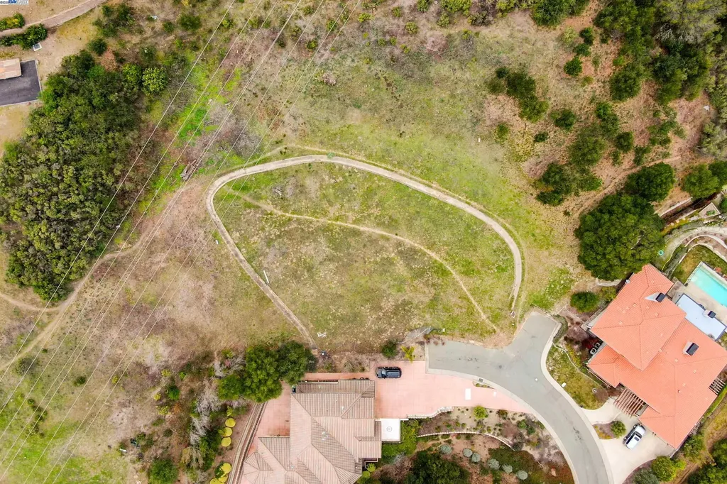 20 Oak Court Orinda CA 94563
