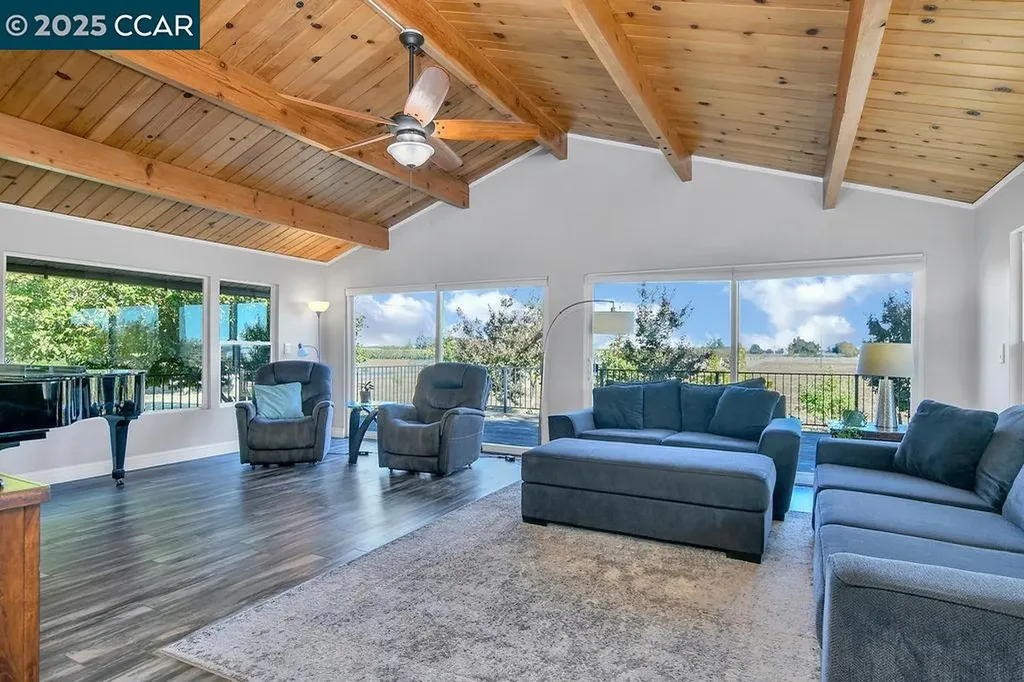 2280 Concord Avenue Brentwood CA 94513