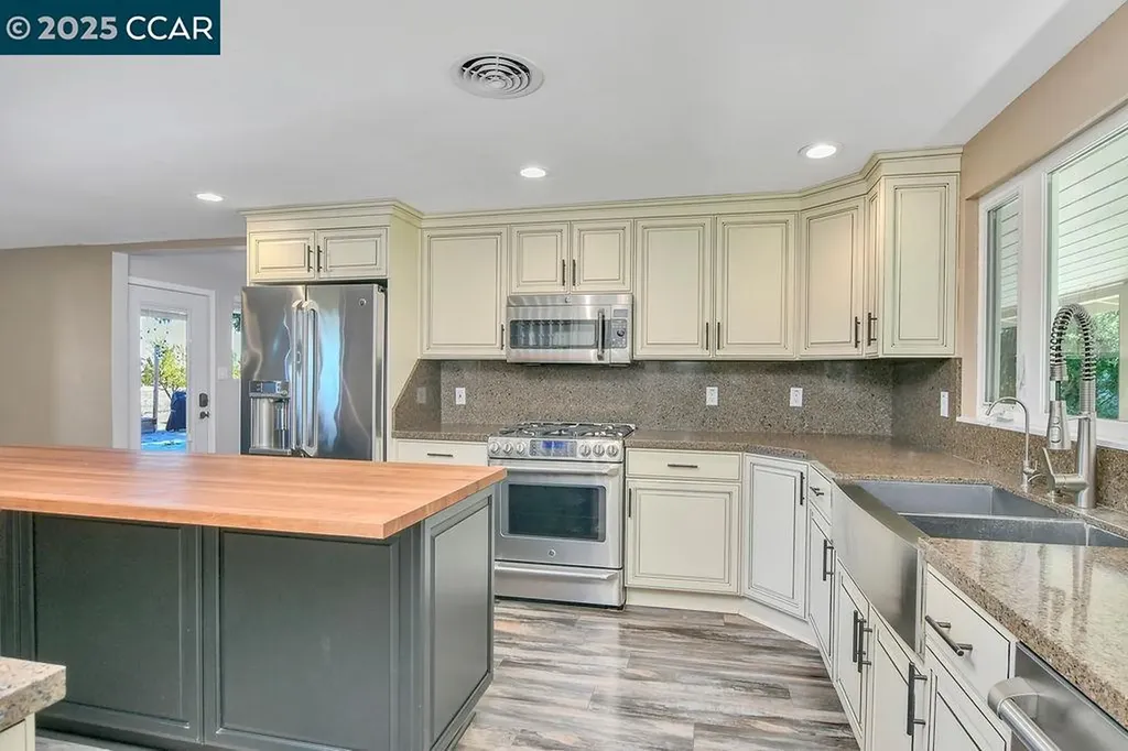 2280 Concord Avenue Brentwood CA 94513