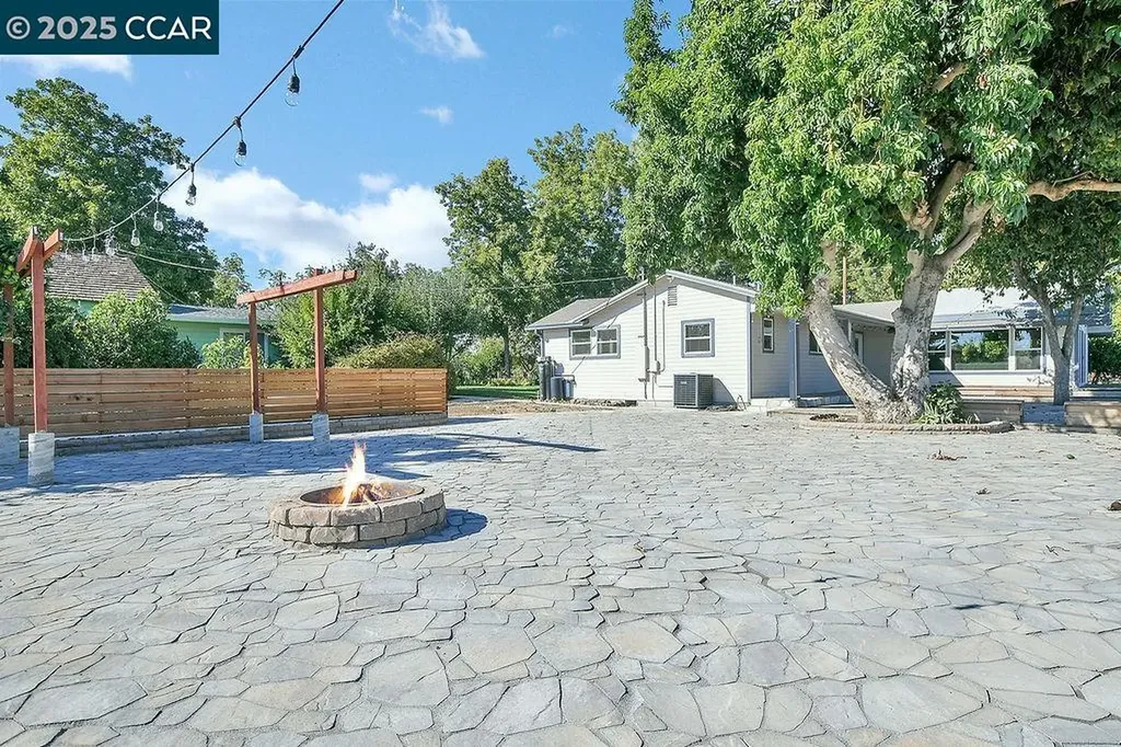 2280 Concord Avenue Brentwood CA 94513