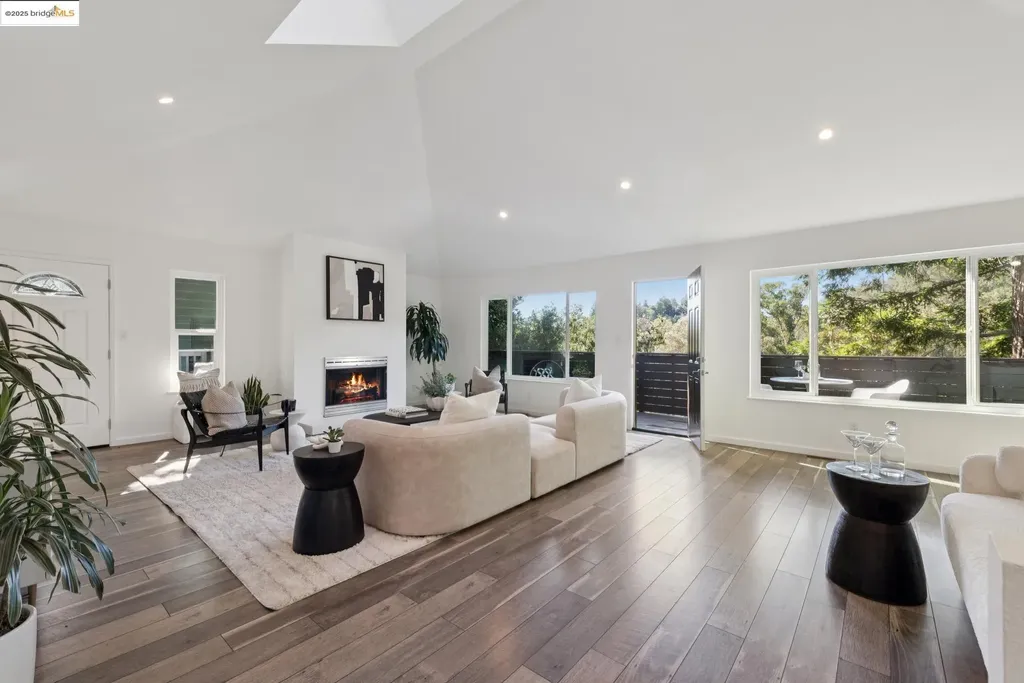 Oakland CA, 6520 Heather Ridge Way