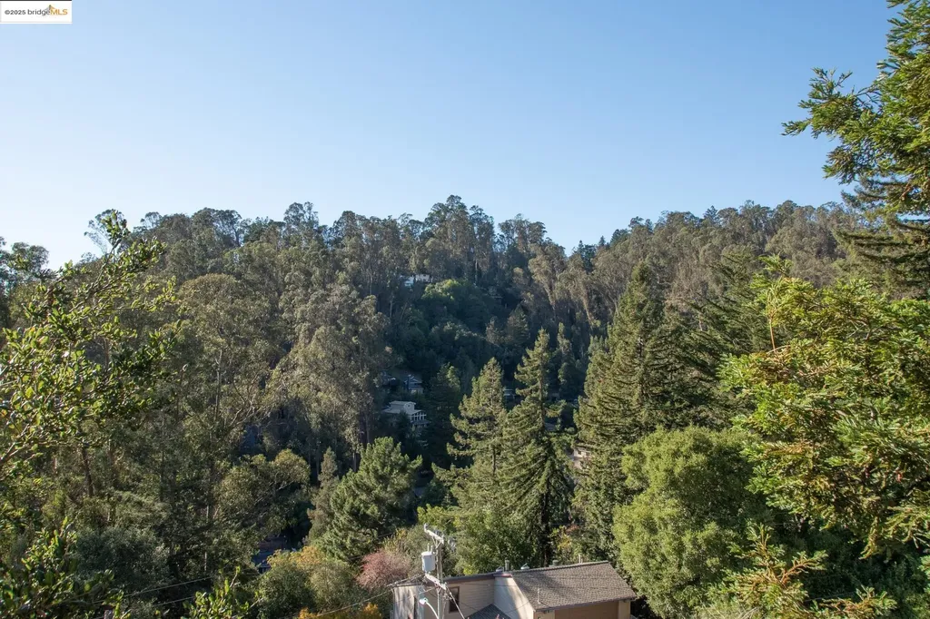 6520 Heather Ridge Way Oakland CA 94611