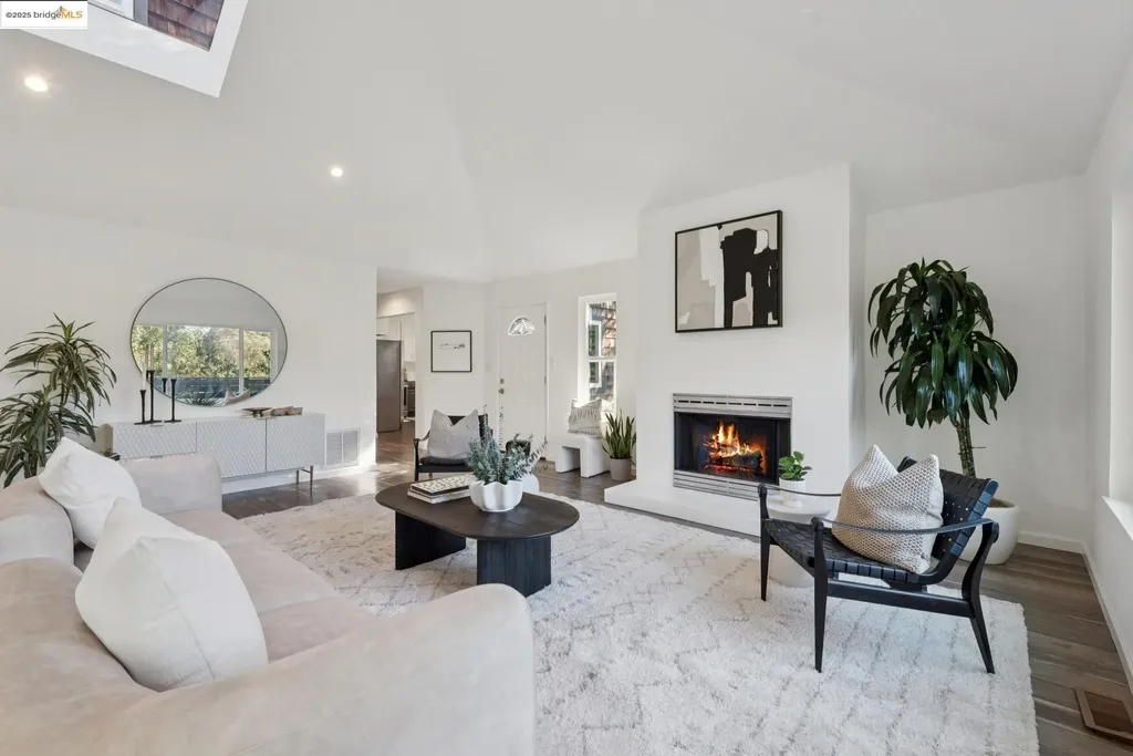 6520 Heather Ridge Way Oakland CA 94611