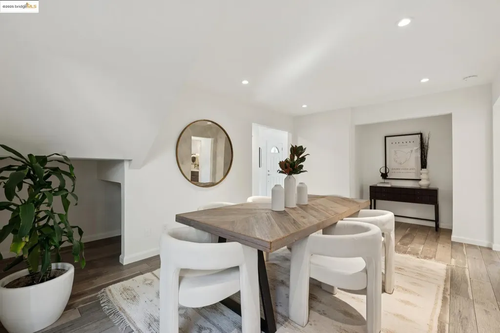 6520 Heather Ridge Way Oakland CA 94611