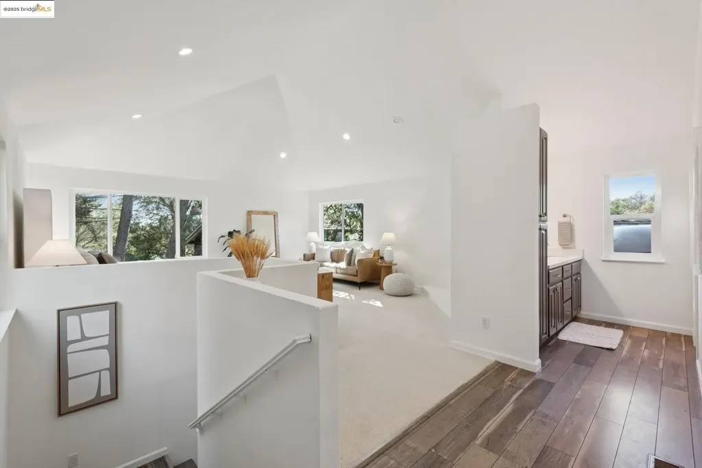 6520 Heather Ridge Way Oakland CA 94611