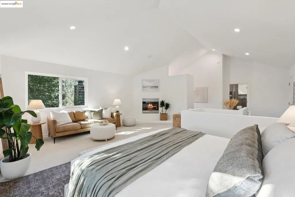 6520 Heather Ridge Way Oakland CA 94611