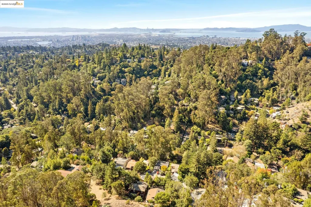 6520 Heather Ridge Way Oakland CA 94611